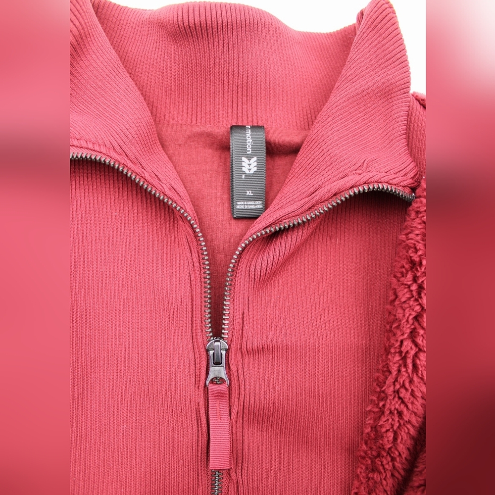 All in Motion XL Burgundy Sherpa Fleece 1/2 Zip Pullover - Picture 4 of 7